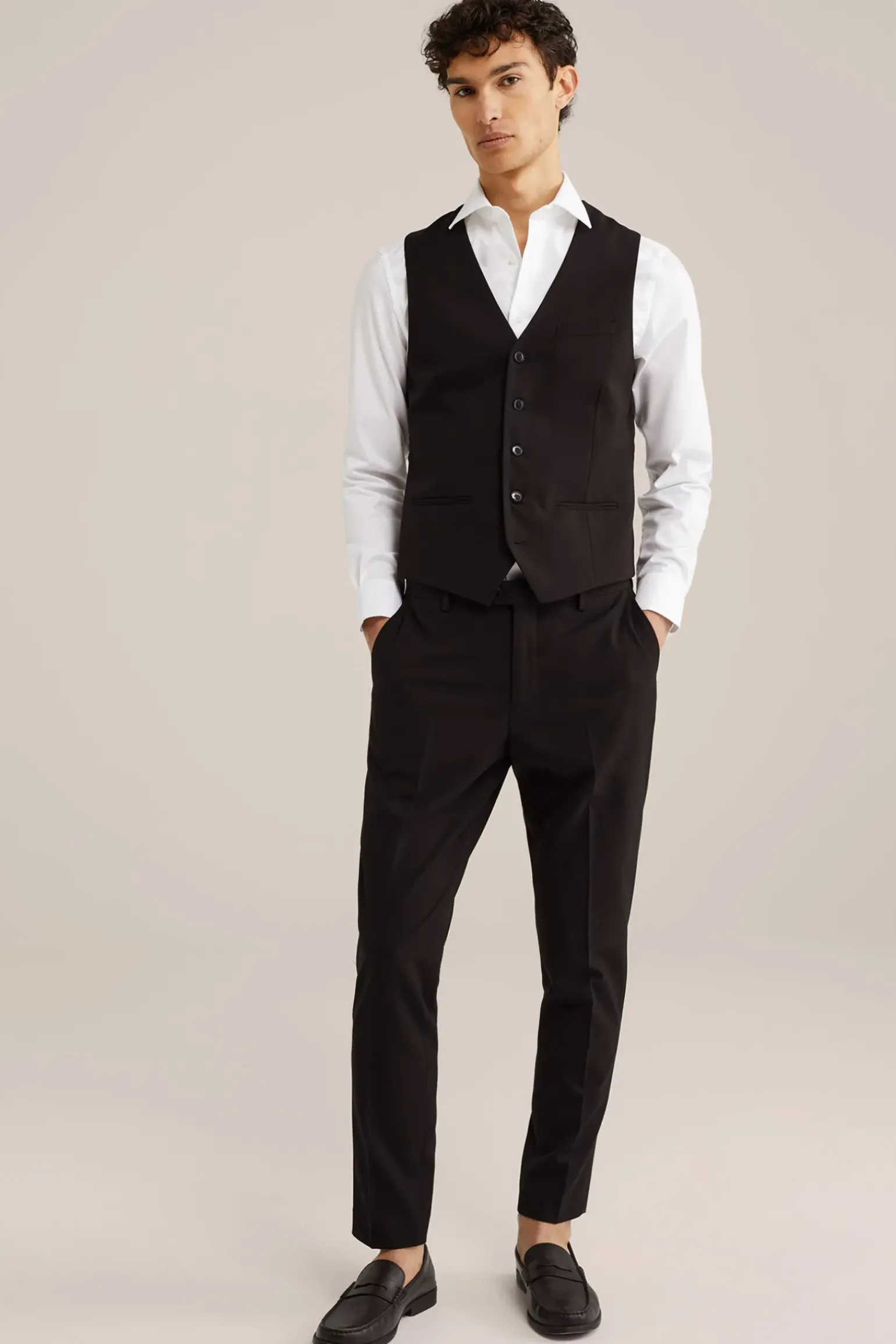 slim fit gilet
