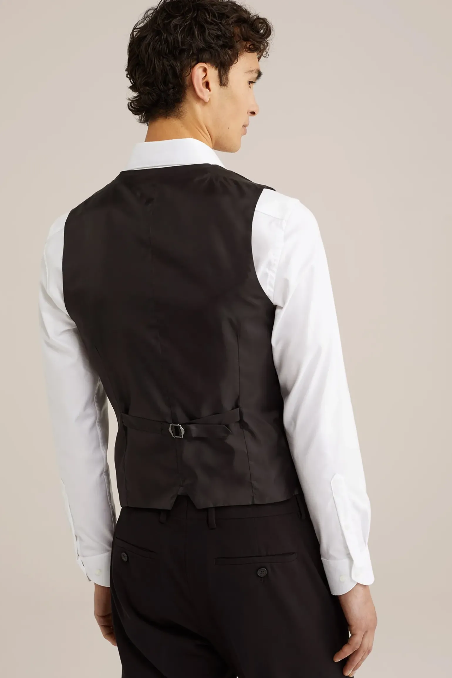 slim fit gilet