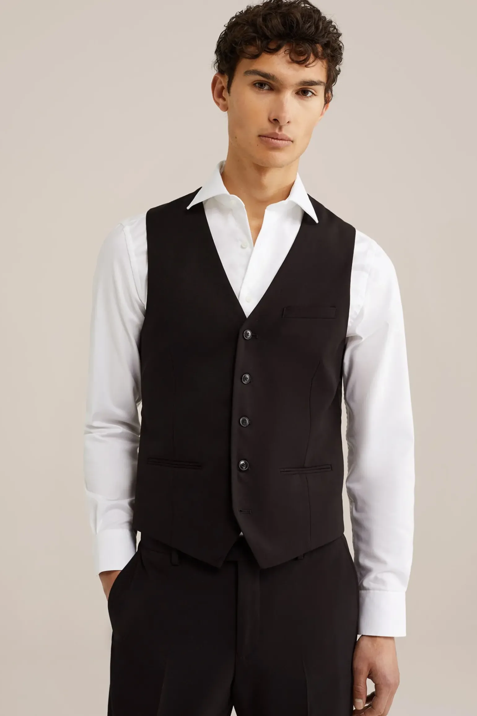 slim fit gilet