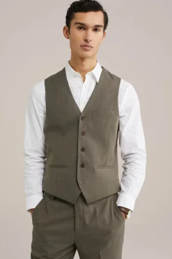 slim fit gilet