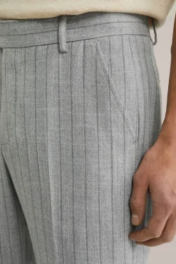 Slim fit pantalon met krijtstreep