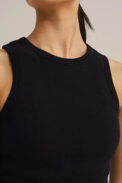 tanktop met ge&iuml;ntegreerde bh