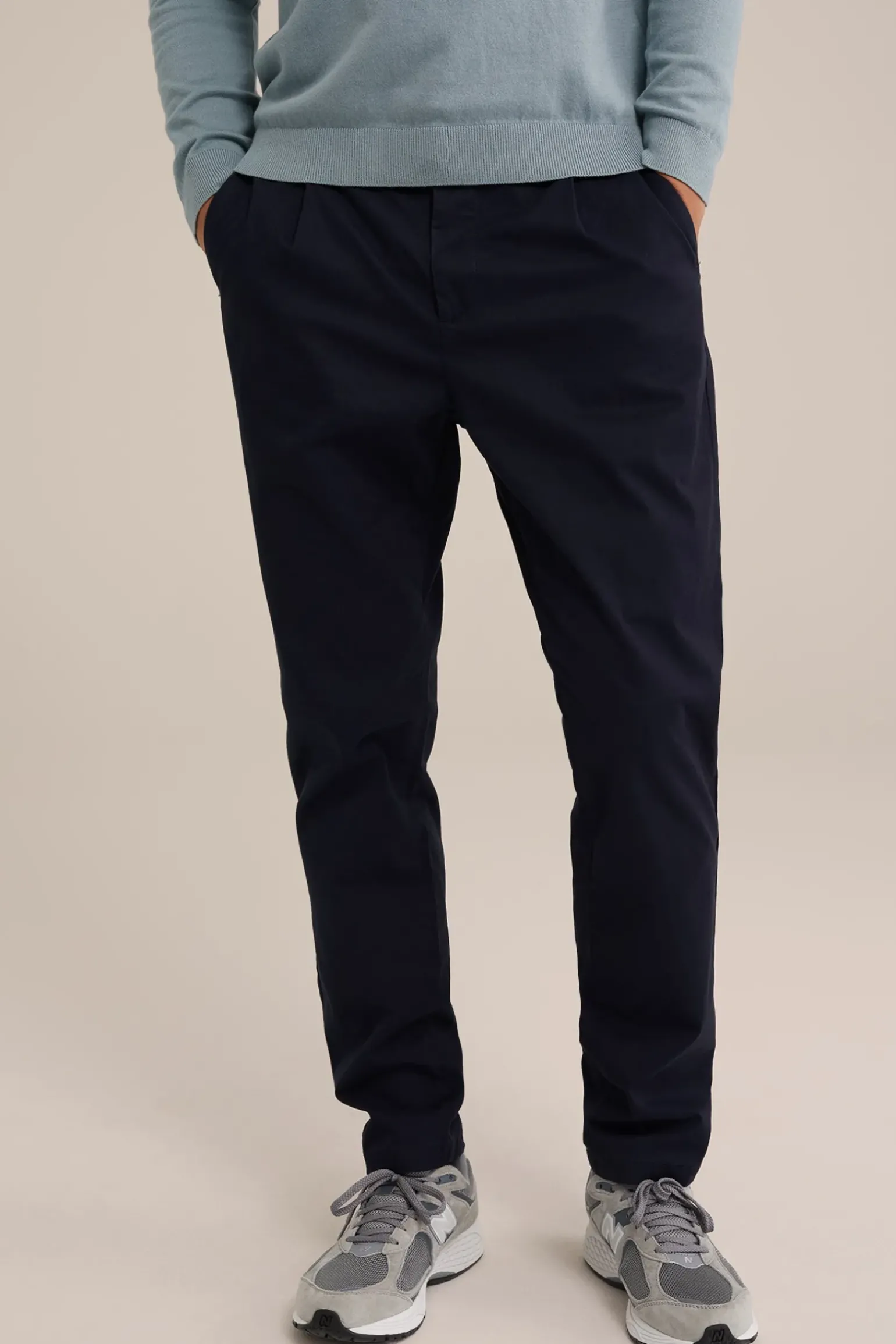tapered fit chino met stretch