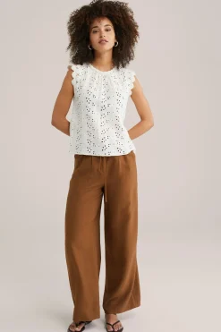 top met embroidery