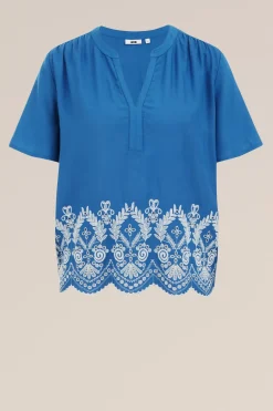 top met embroidery