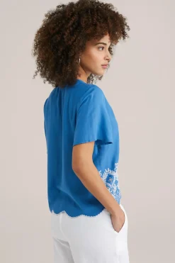top met embroidery
