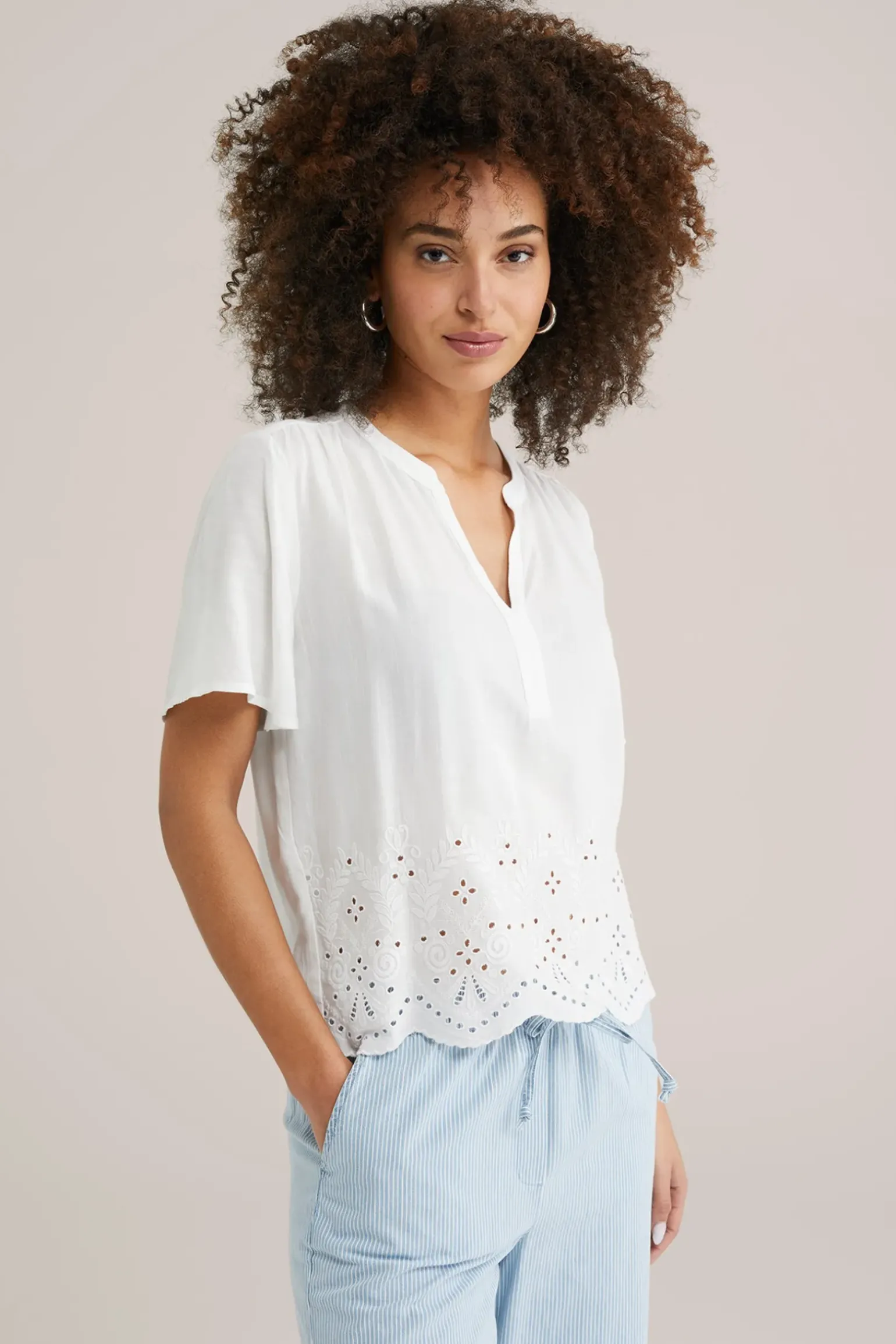 top met embroidery
