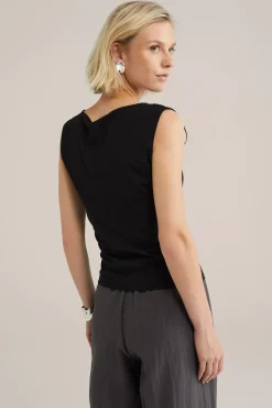 top met plooidetail
