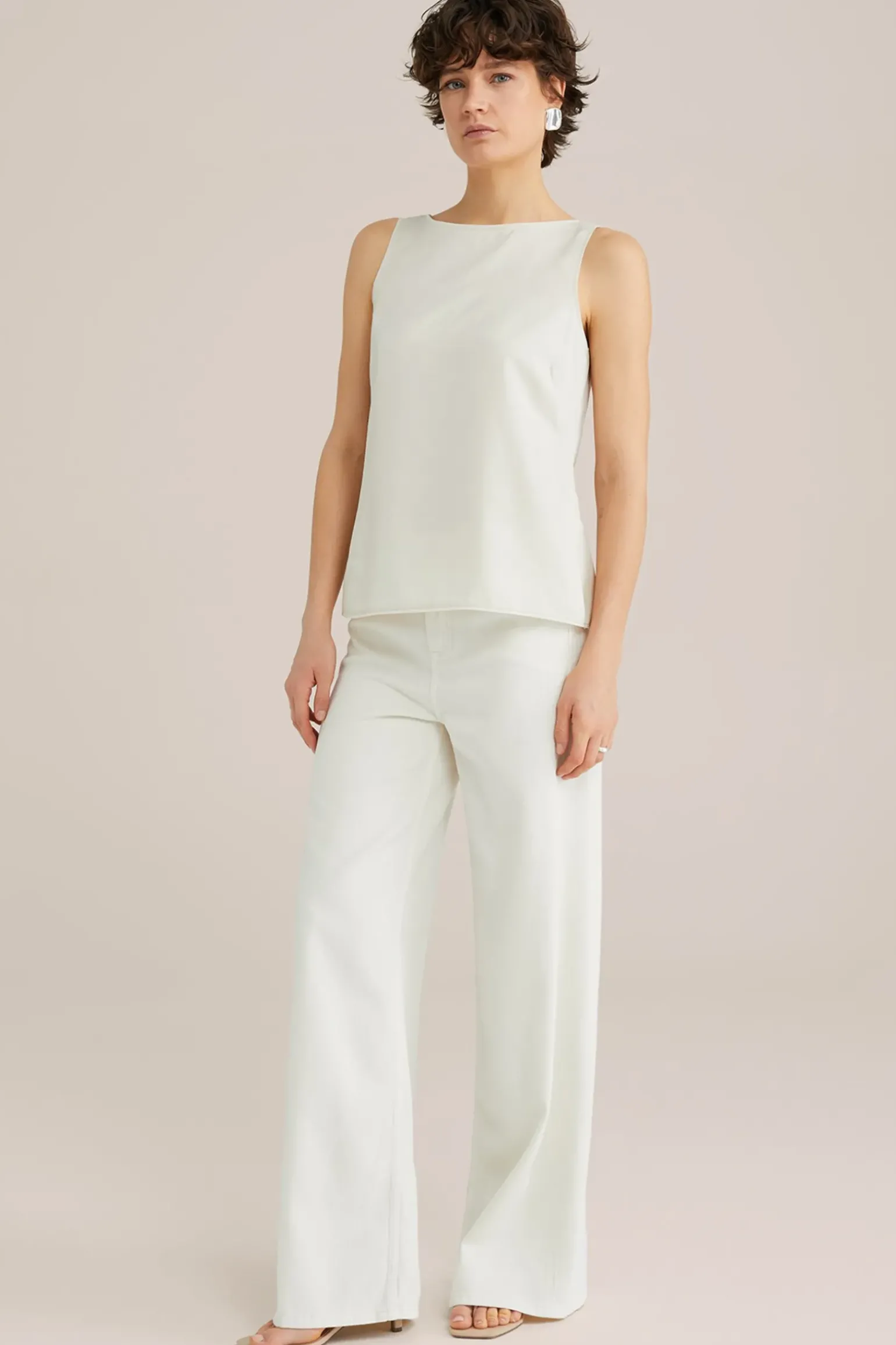 top - THE TIMELESS TOP