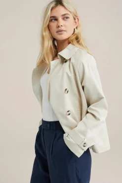 trenchcoat