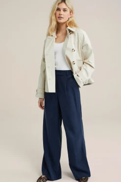 trenchcoat