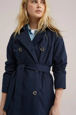 trenchcoat