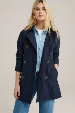 trenchcoat