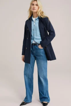 trenchcoat