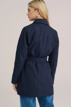 trenchcoat