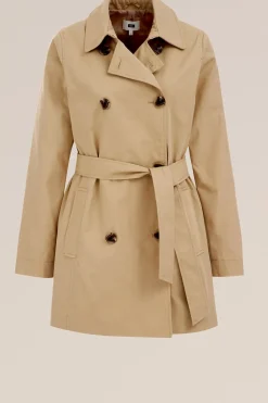 trenchcoat