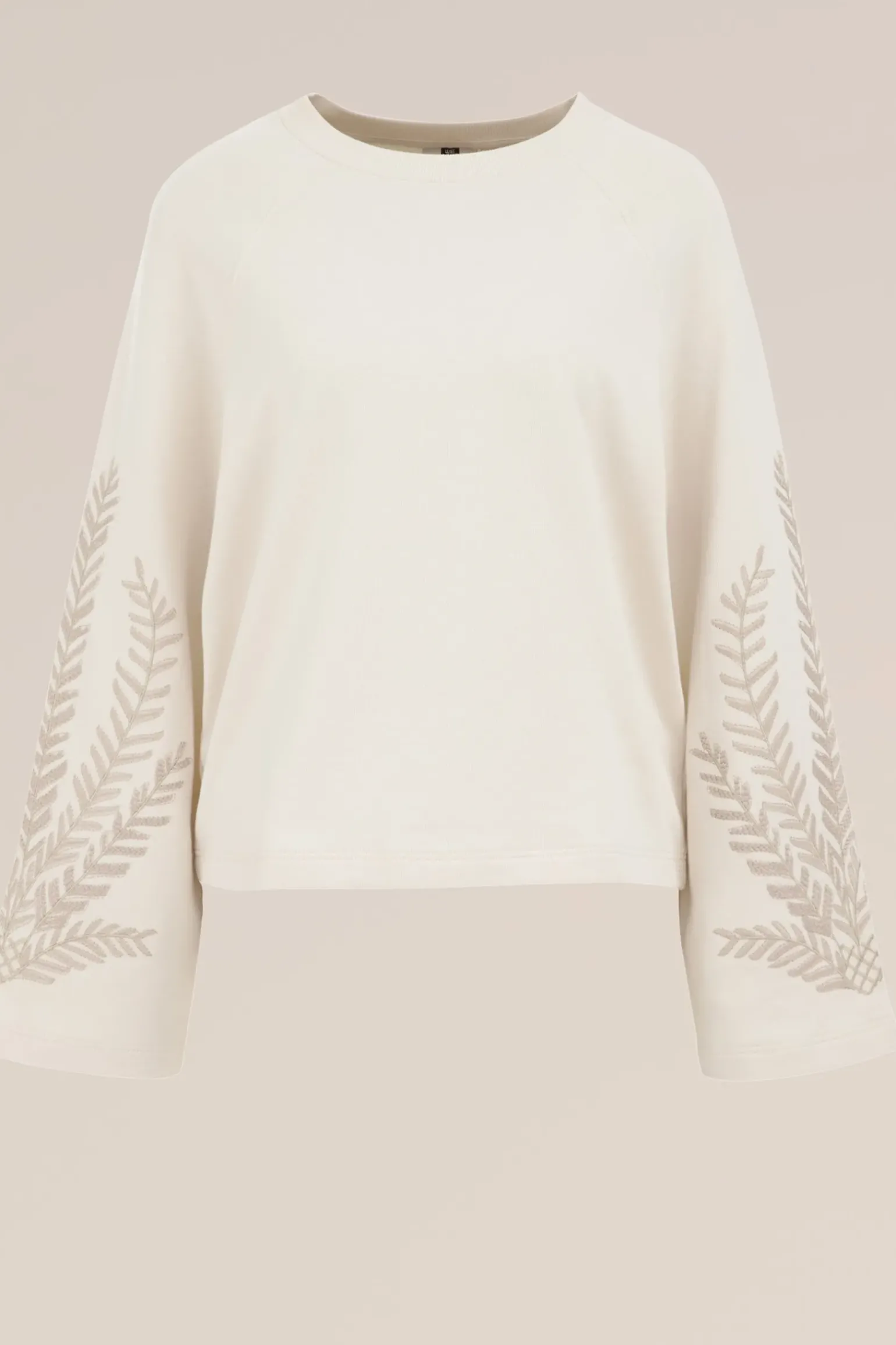 trui met embroideries