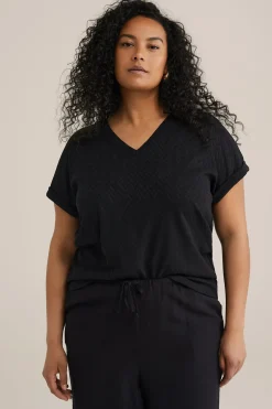 T-shirt met opengewerkt dessin - Curve