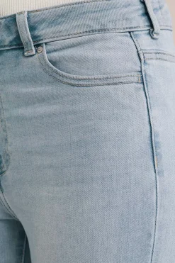 wide flared jeans met stretch